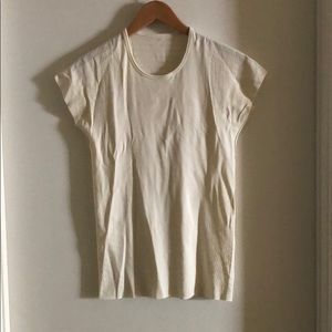 Lululemon t-shirt